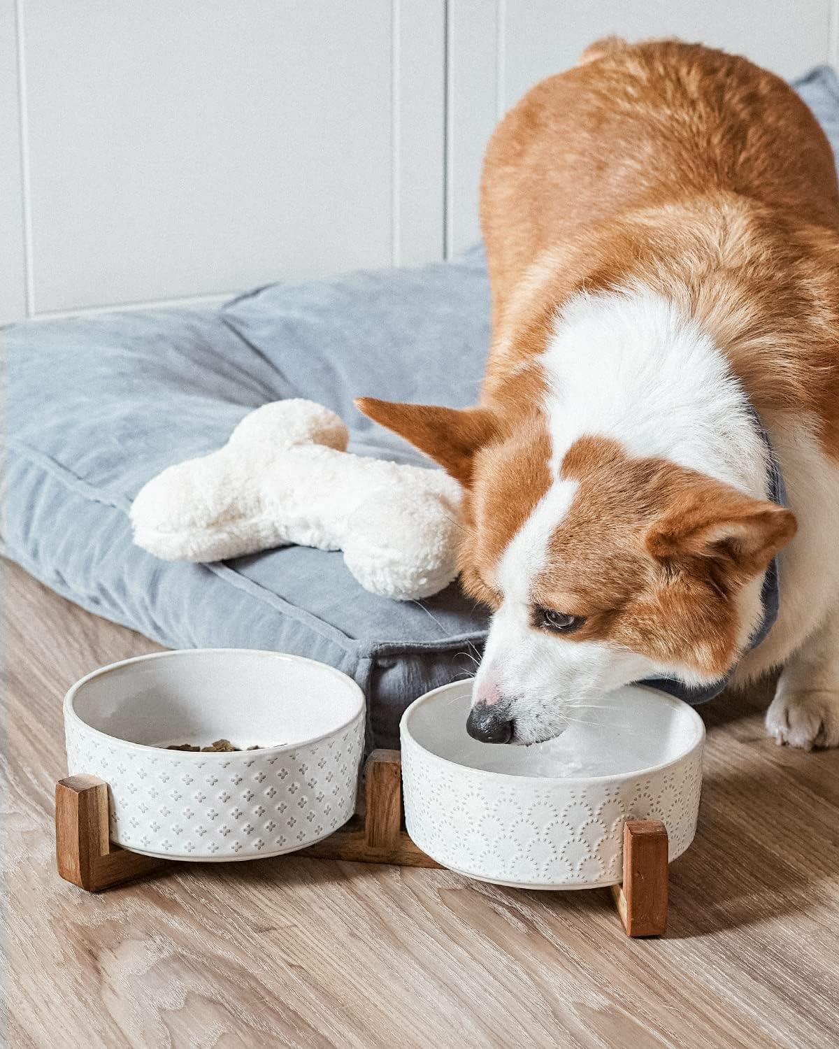 LE TAUCI Ceramic Dog Bowls with Acacia Wood Stand - 7 Inch Food & Water Set for Medium-Large Dogs - Weighted Pet Bowls - Image 3