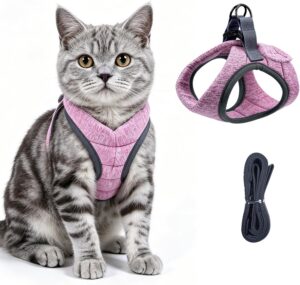 HEYWEAN Cat Harness and Leash ̵...